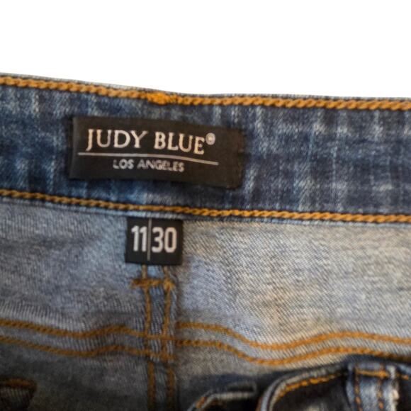 Judy Blue Women's Relax Fit Jeans Size 30 or 11 Style JB82102DK Cropped - Picture 2 of 7